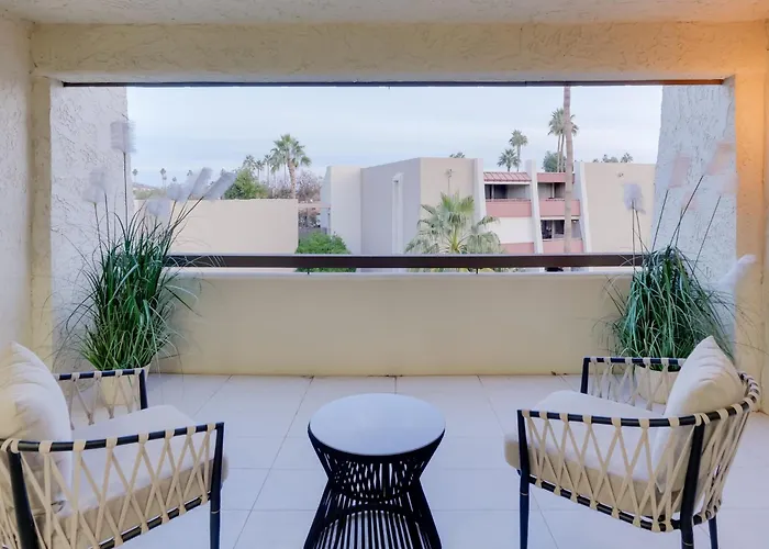 Holiday home Old Town Oasis! Modern Unit W/ Resort-style Pool