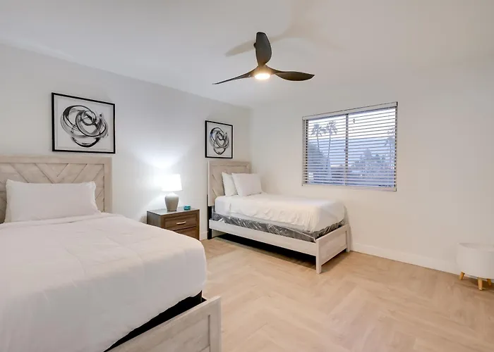Old Town Oasis! Modern Unit W/ Resort-style Pool * Scottsdale