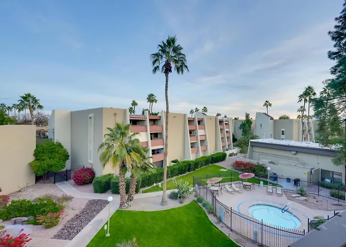Holiday home Old Town Oasis! Modern Unit W/ Resort-style Pool