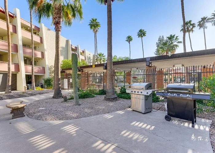 Old Town Oasis! Modern Unit W/ Resort-style Pool Scottsdale