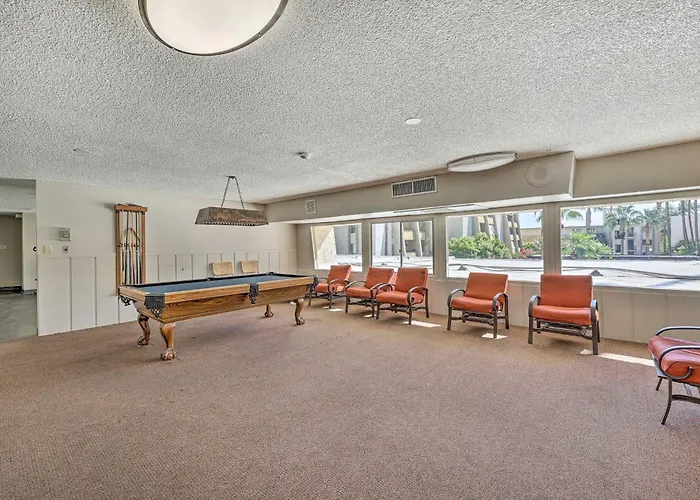 Old Town Oasis! Modern Unit W/ Resort-style Pool * Scottsdale